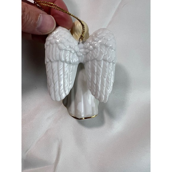 Holiday Home Accents Porcelain Angel Ornaments with Gold Accents (set of 5) - Picture 4 of 10